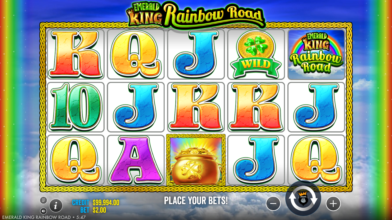 Emerald King Rainbow Road gold coin Wild with four-leaf clover on reel four, Pot of Gold scatter below on the grid