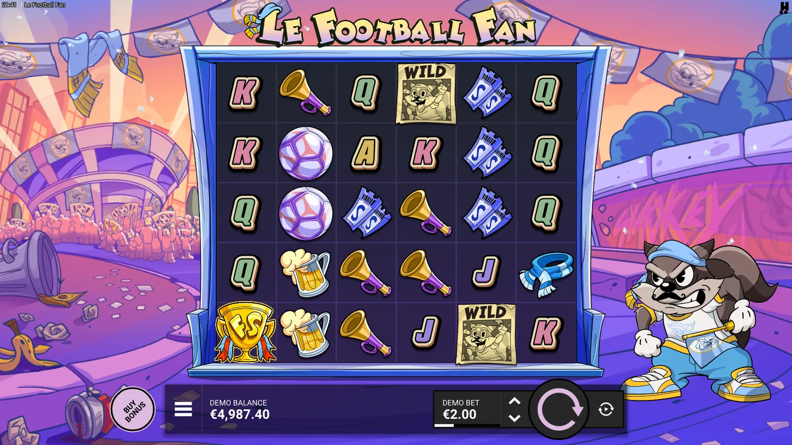 Two wild Smokey raccoon symbols across the grid with a golden trophy scatter visible bottom-left and clusters of beer mugs and footballs